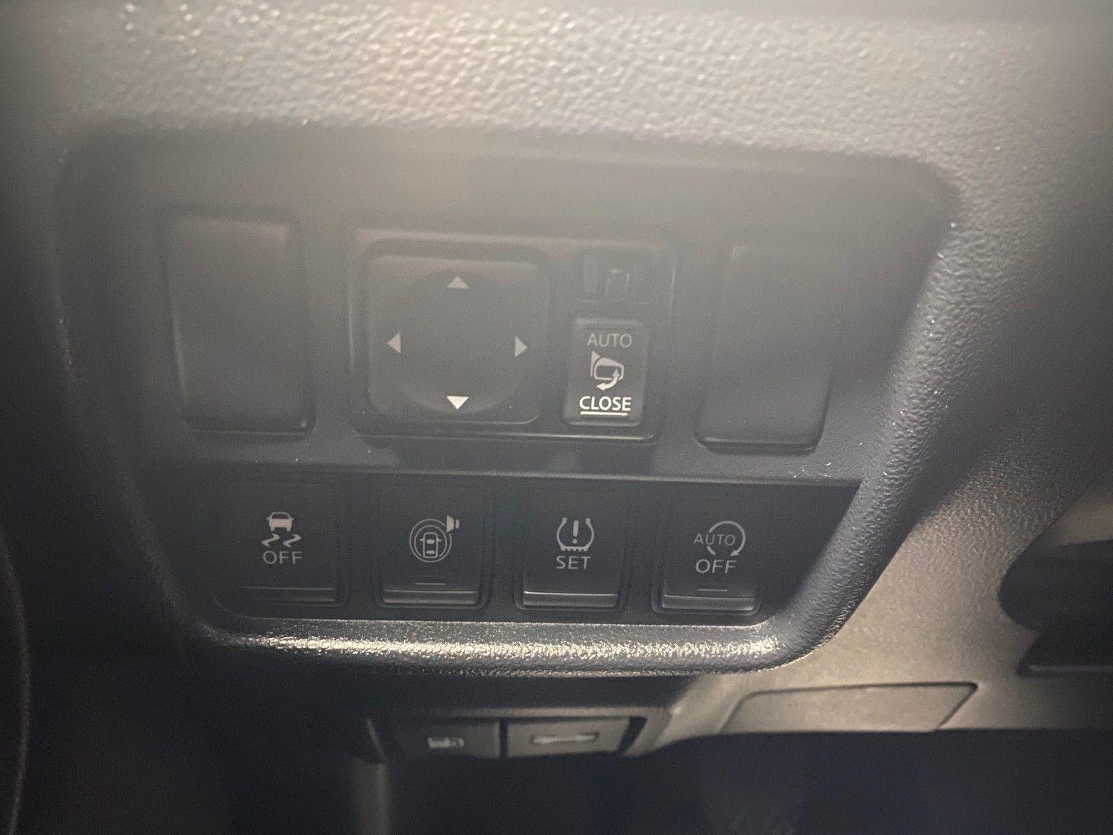 Nissan Juke 1.6 DIG-T Tekna 4x2+NAVI+LEDER+XENON+1.HAND
