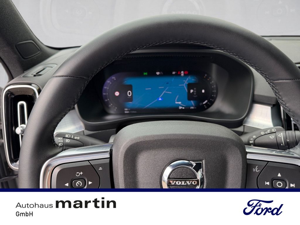 Fahrzeugabbildung Volvo XC40 2.0 Core 2WD SHZ NAVI W-LAN ACC FACEL. LED