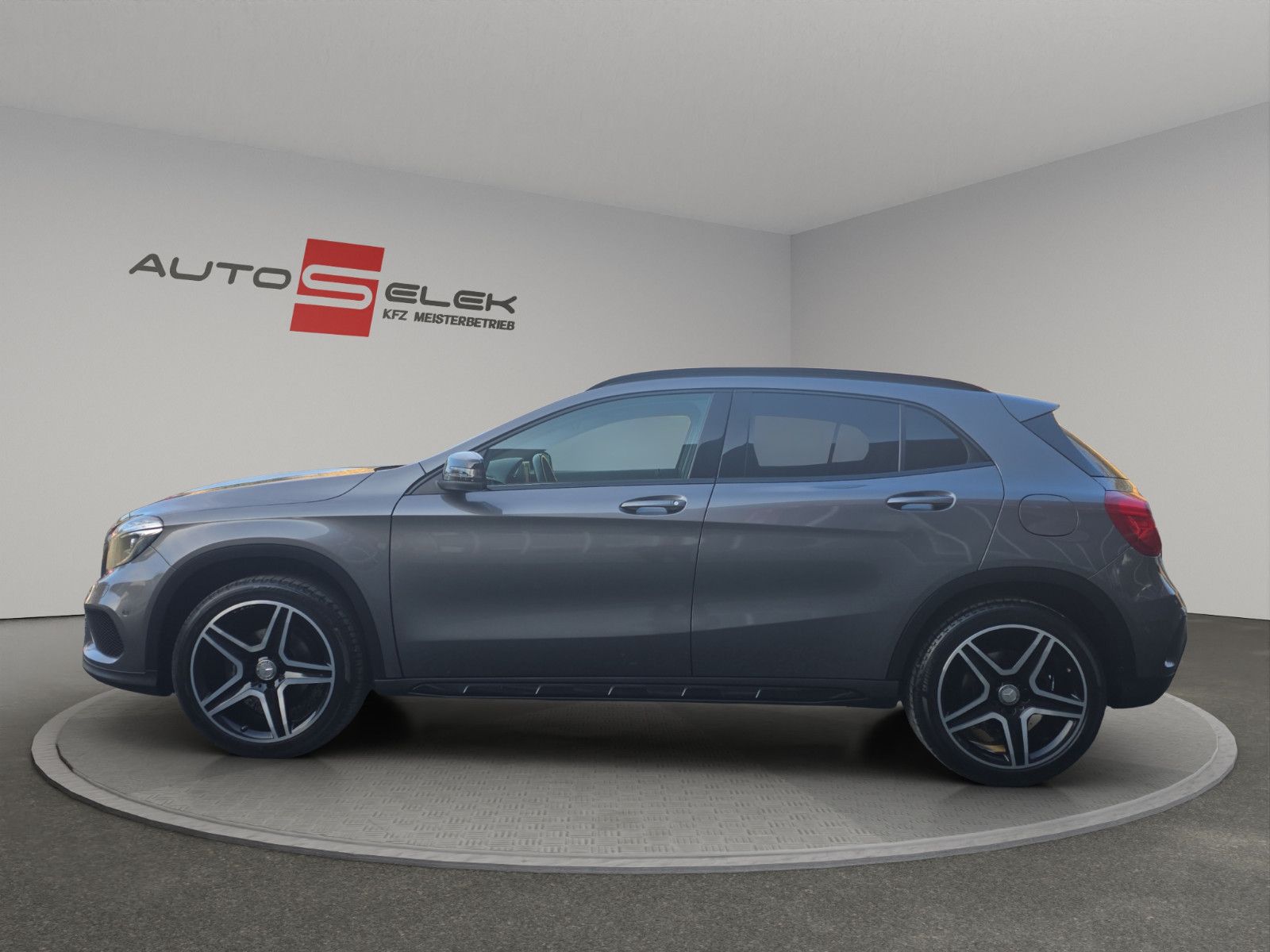 Fahrzeugabbildung Mercedes-Benz GLA 200 GLA Aut. /AMG Line/XENON/NAVI/LEDER/