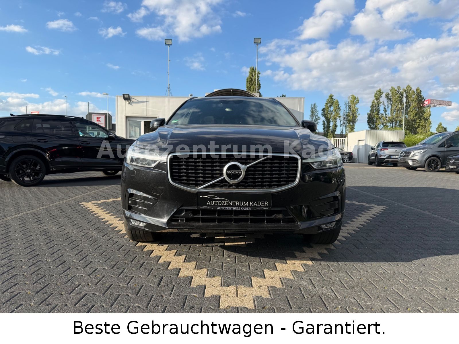 Volvo XC60 R Design*LED*Vollleder*AHK*Zahnriemen NEU*