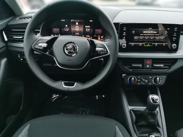 Fahrzeugabbildung SKODA Kamiq 1.0 TSI Essence SITZHEIZUNG PDC MFL AID