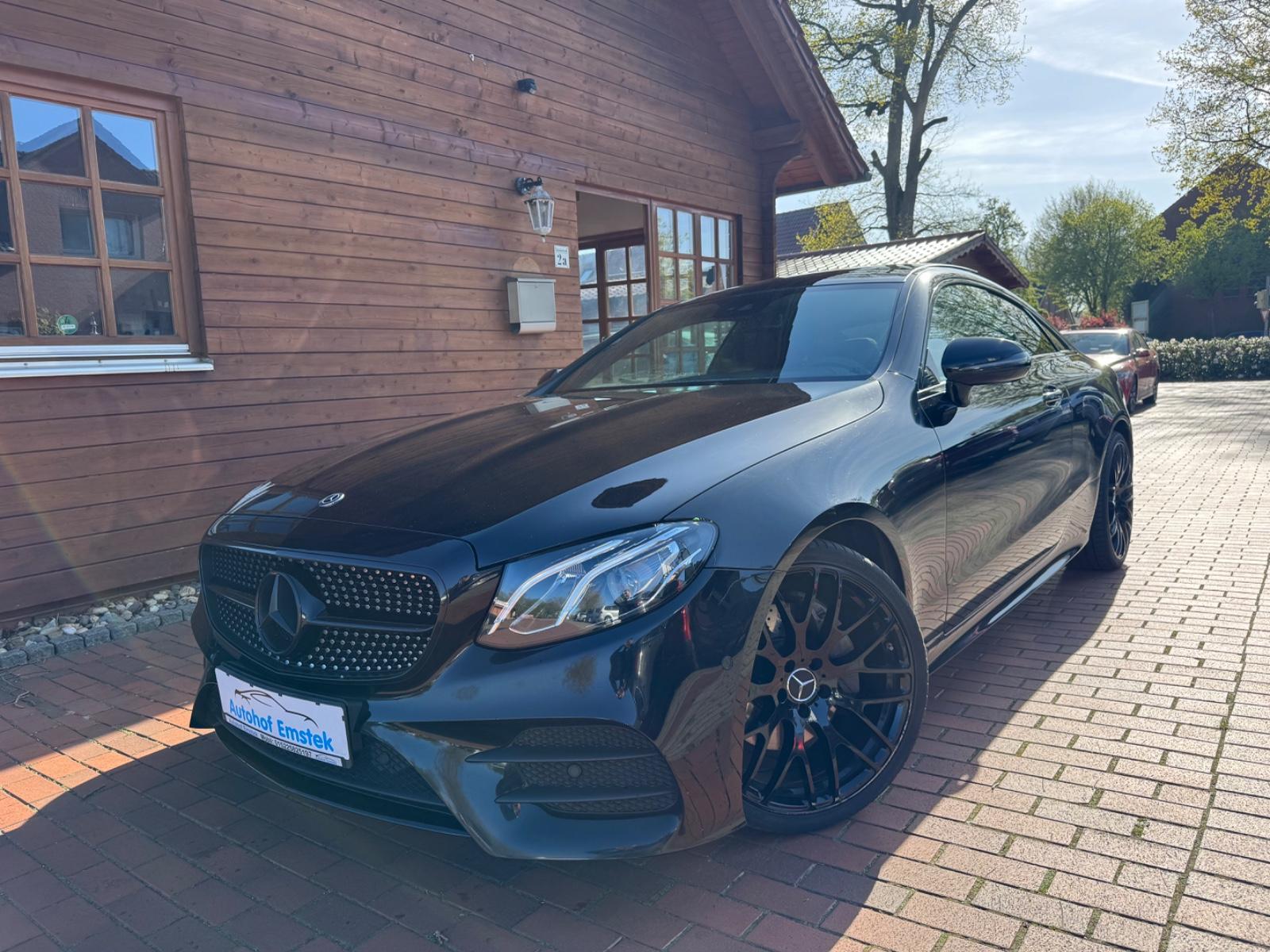 Mercedes-Benz E 220 *AMG Line*Widescreen*Voll Leder*Pano*