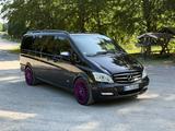 Mercedes-Benz Viano 3.0 CDI Wohnmobil AHK Stndhz RFK Pano - Mercedes-Benz Viano: Schwarz, Leder, Navigationssystem