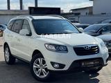 Hyundai Santa Fe 2.2 CRDi PREMIUM 1.HAND+R.KAM+KEYLESS - Hyundai SANTA FE aus 2011 mit Diesel-Antrieb