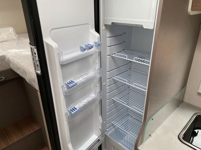 Etrusco T6.9 SB Hubbett Markise Multimedia