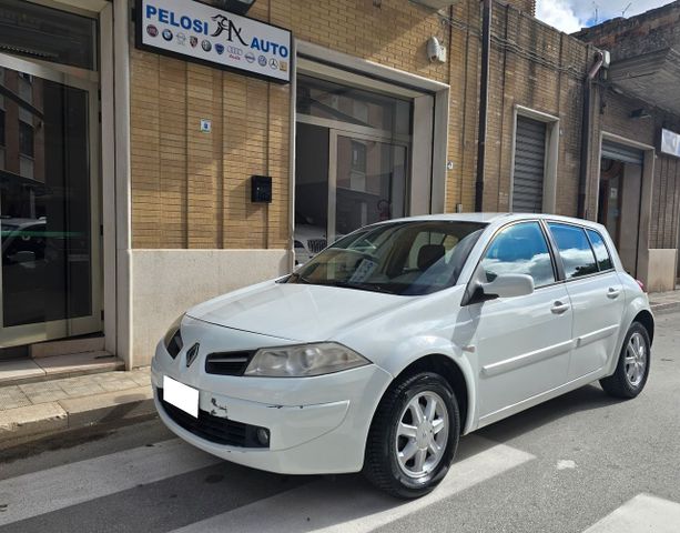 Renault Mégane 1.5 dCi 105 cv 5 porte