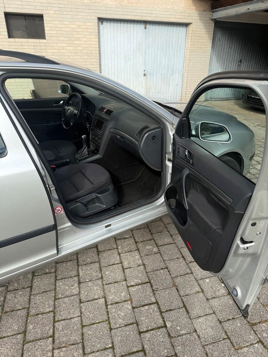 Skoda Octavia 2005 — photo 9