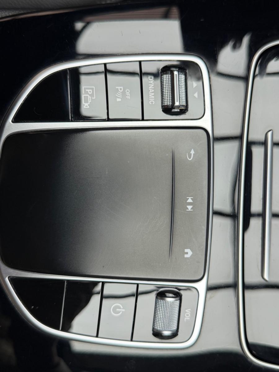 Mercedes-Benz E 300de Limousine / Multibeam-LED / Widescreen