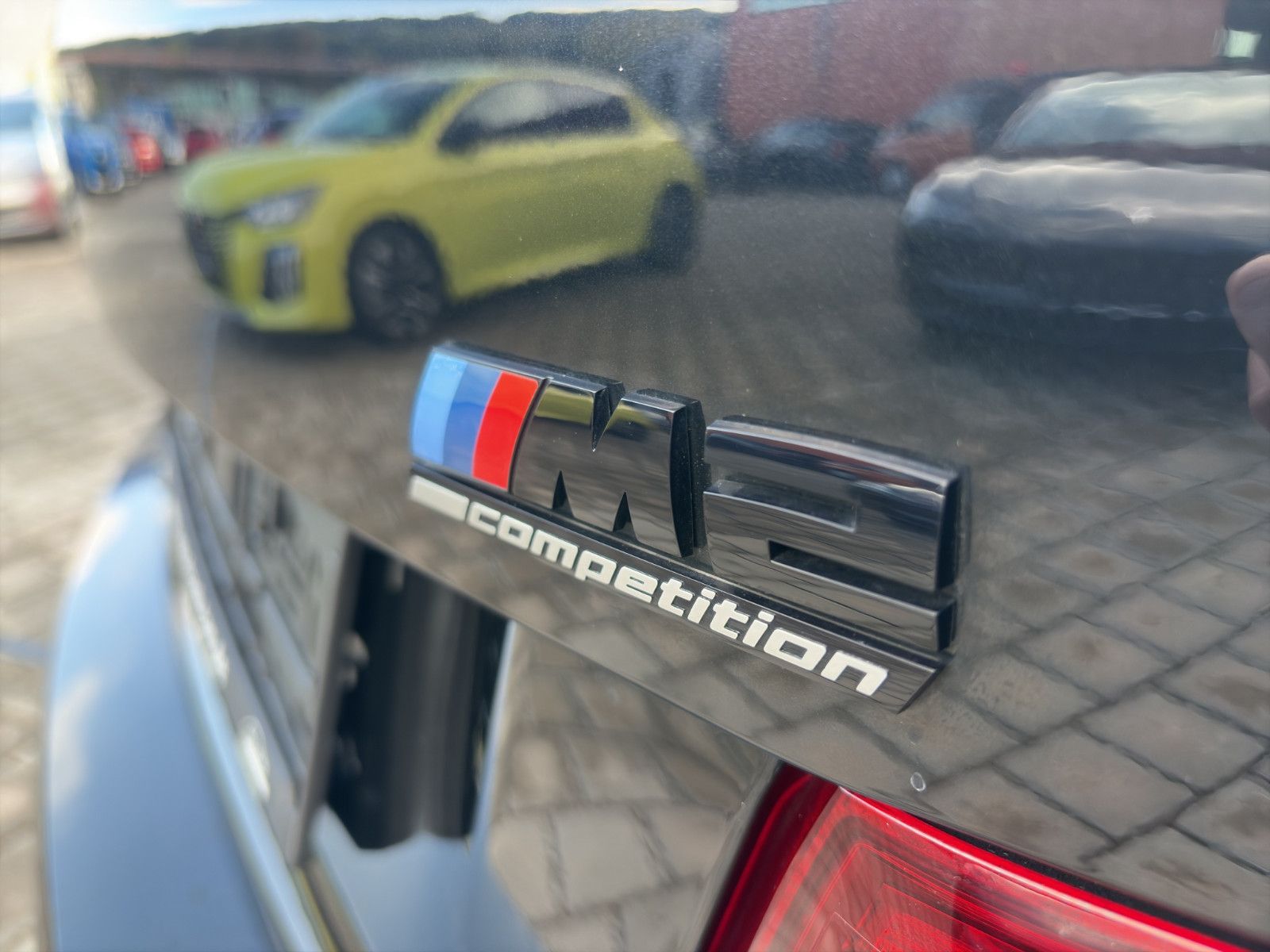 Fahrzeugabbildung BMW M2 Coupe Competition/H&K/Carbon/Apple CarPlay