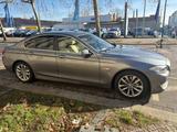BMW 520i ,Luxury Line Top gepflegt,wenig km - BMW 520 aus 2013 mit Benzin-Antrieb: Limousine