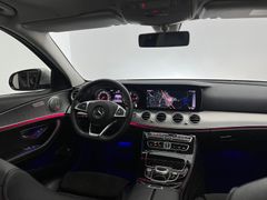 MERCEDES-BENZ E 350d / 4x4 / 1.HAND/ PANO / GARANTIE / LED / MERCEDES-BENZ E 350d / 4x4 / 1.HAND/ PANO / GARANTIE / LED /