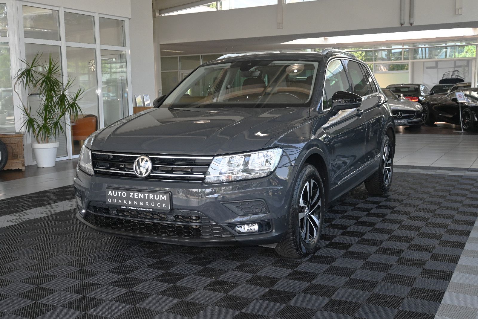 Volkswagen Tiguan 2.0 TDI IQ.DRIVE Virtual Navi AHK 17" imagem 3
