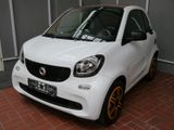 Smart ForTwo Coupe Basis Autom.*Leder*Pano*Navi*Sitzh* - Smart ForTwo in Wiesbaden