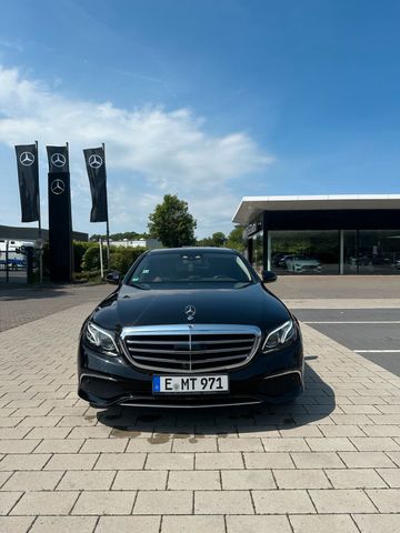 MERCEDES-BENZ Mercedes Benz E350D Exklusiv Paket 19 Zoll...