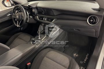 Alfa-Romeo Stelvio - 11