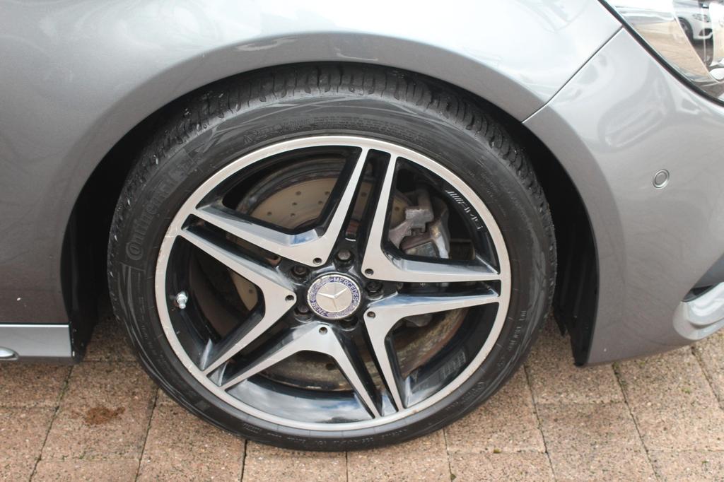 Mercedes-Benz CLA 180 Shooting Brake