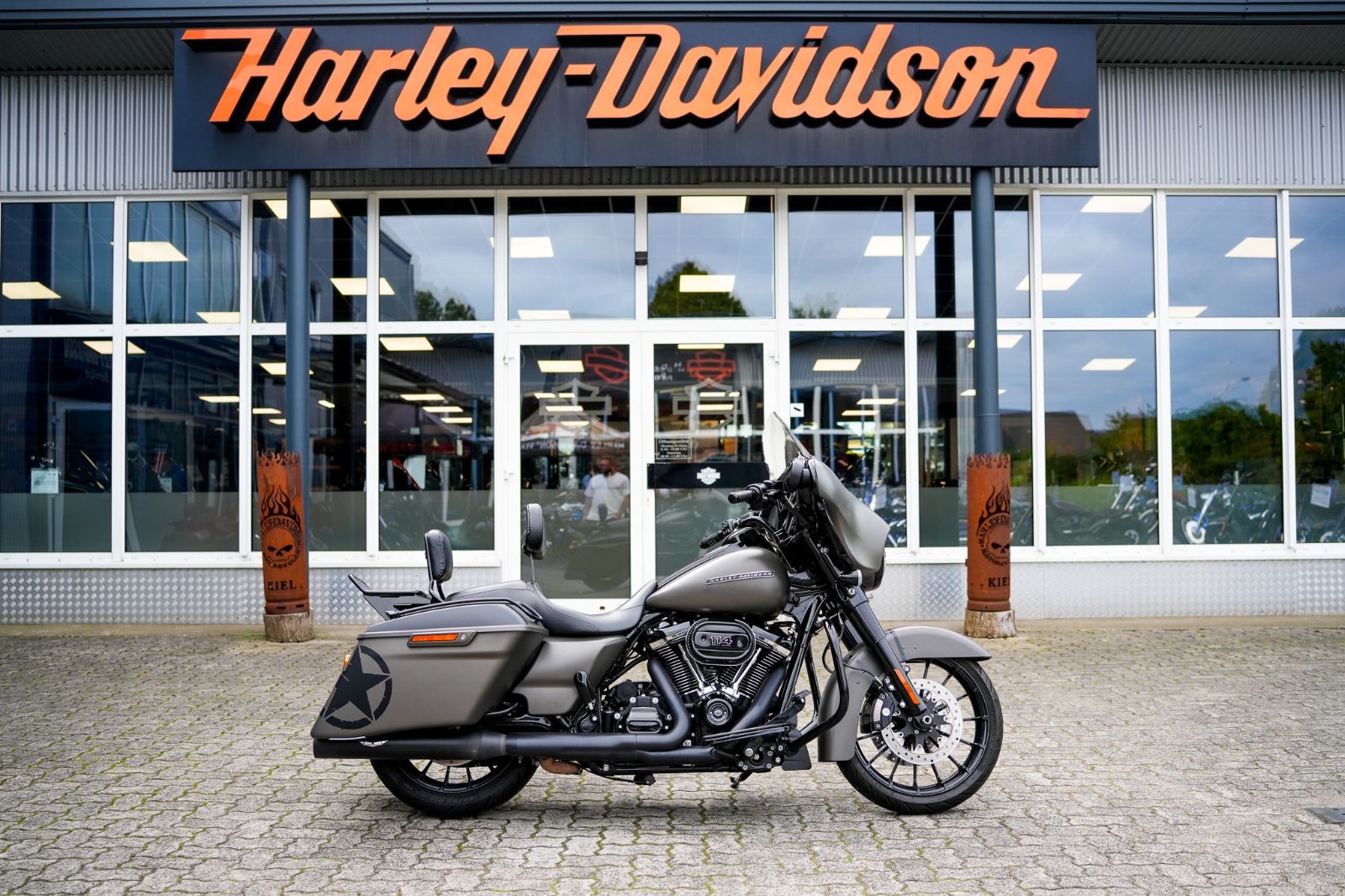 Fahrzeugabbildung Harley-Davidson FLHXS Street Glide Special 114 cui - Penzl