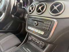 MERCEDES-BENZ CLA 220 4MATIC/SB/PANO/DISTRONIC+ MERCEDES-BENZ CLA 220 4MATIC/SB/PANO/DISTRONIC+