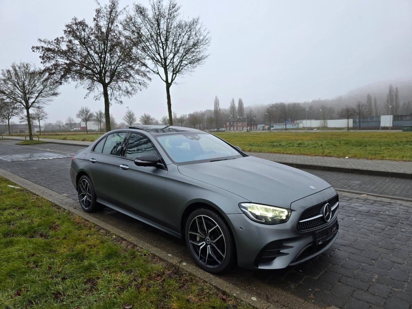 Mercedes-Benz E300e AMG/SOFT CLOSE/MANUFAKTUR MATT/360 KAMERA