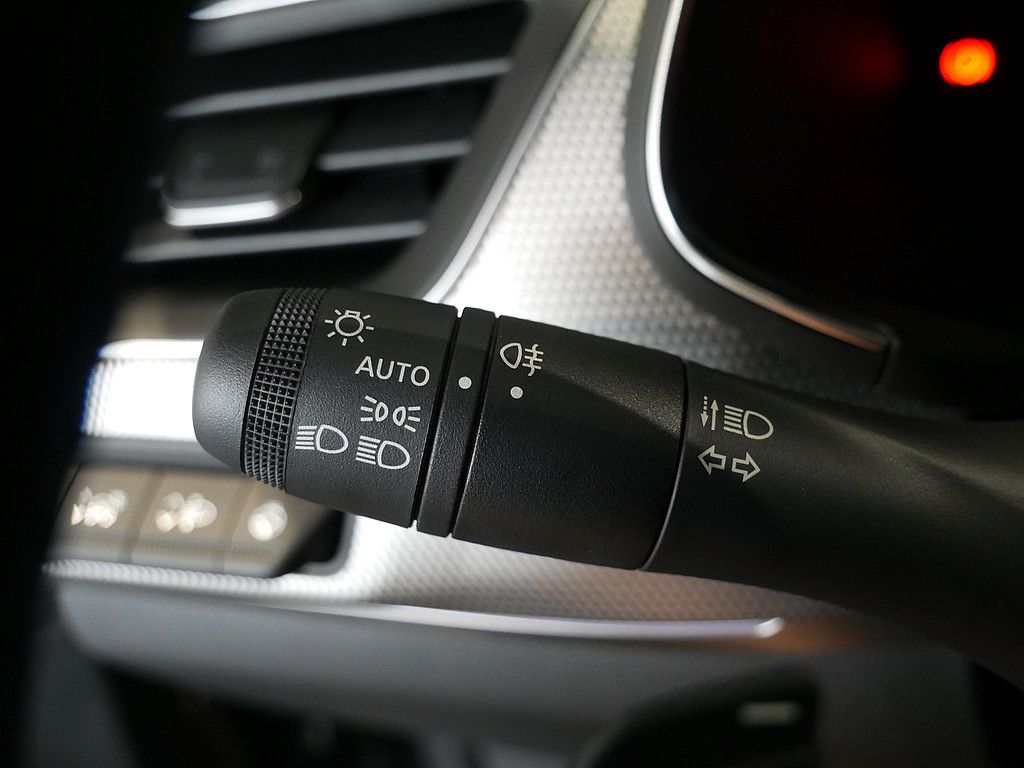 Fahrzeugabbildung Renault Arkana Techno Mild Hybrid 140 EDC