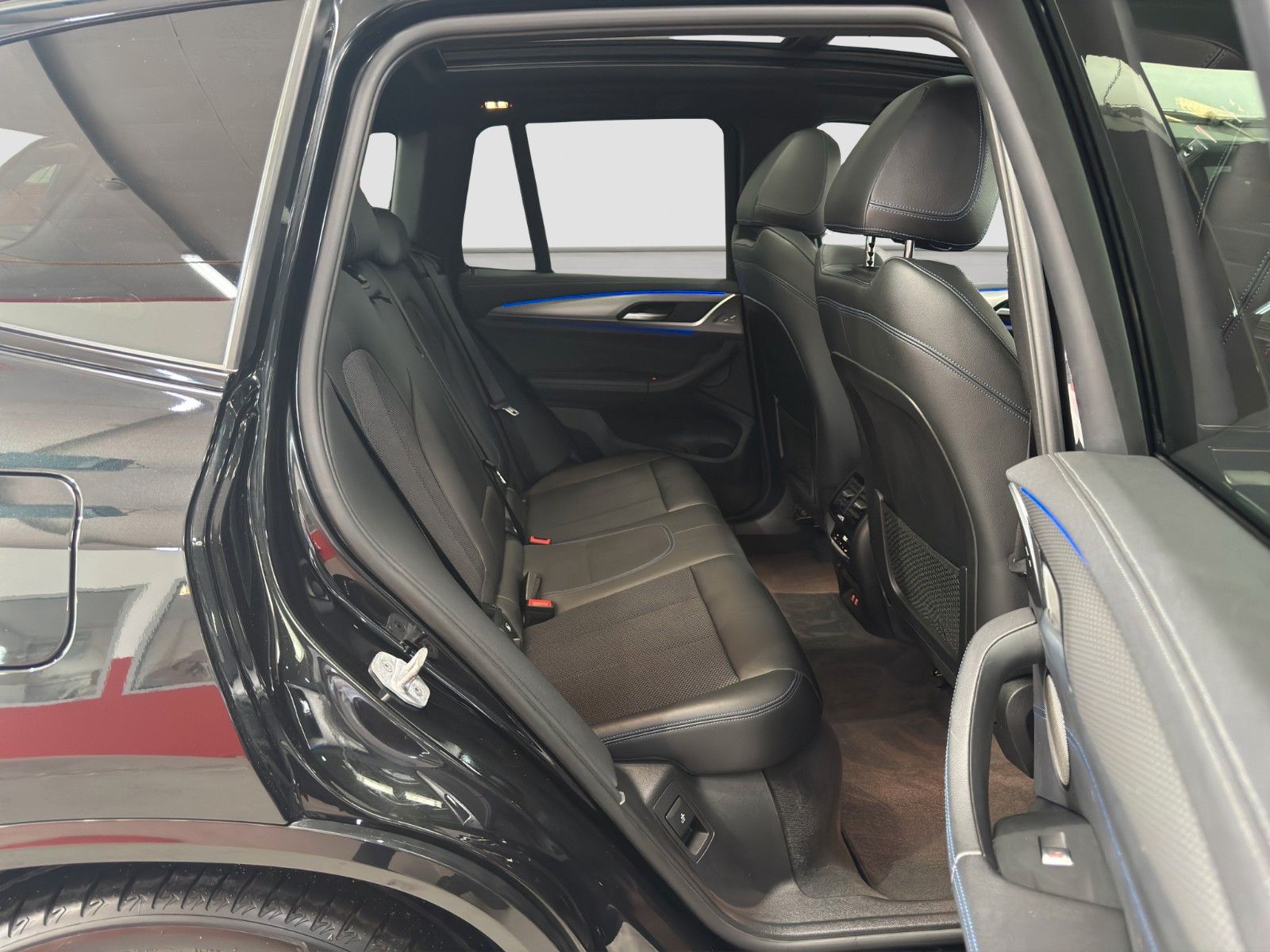BMW X3 M40d xDr. LC.PRO AD.LED ACC H K PANO 360° AHK foto 11