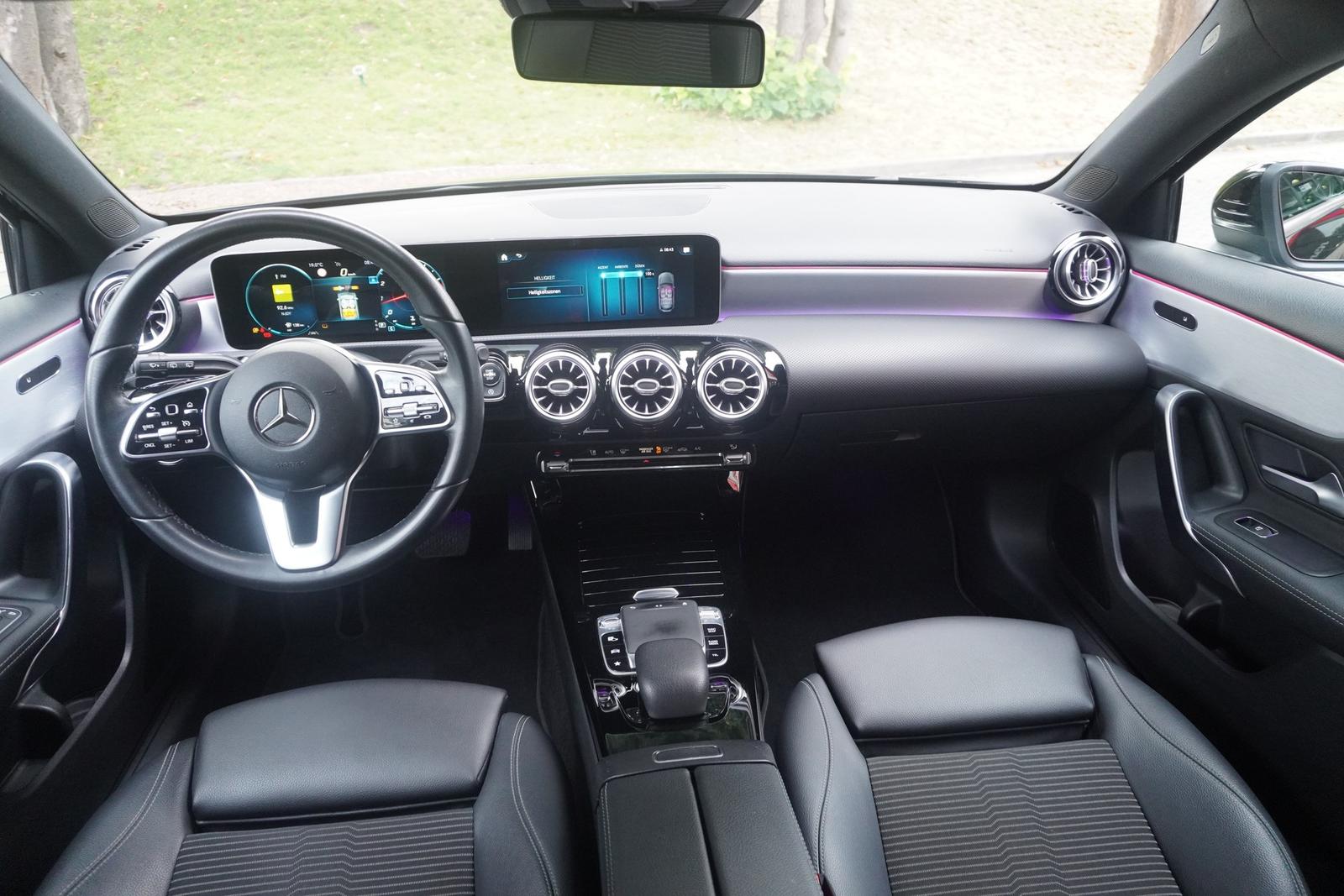 Mercedes-Benz A-Class A200 Edition 19 Totwinkel LED Digitales Cockpit, миниатюра 14