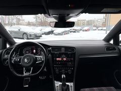 Fahrzeugabbildung Volkswagen Golf VII GTI Performance 245PS LED ACC VIRTUAL 1
