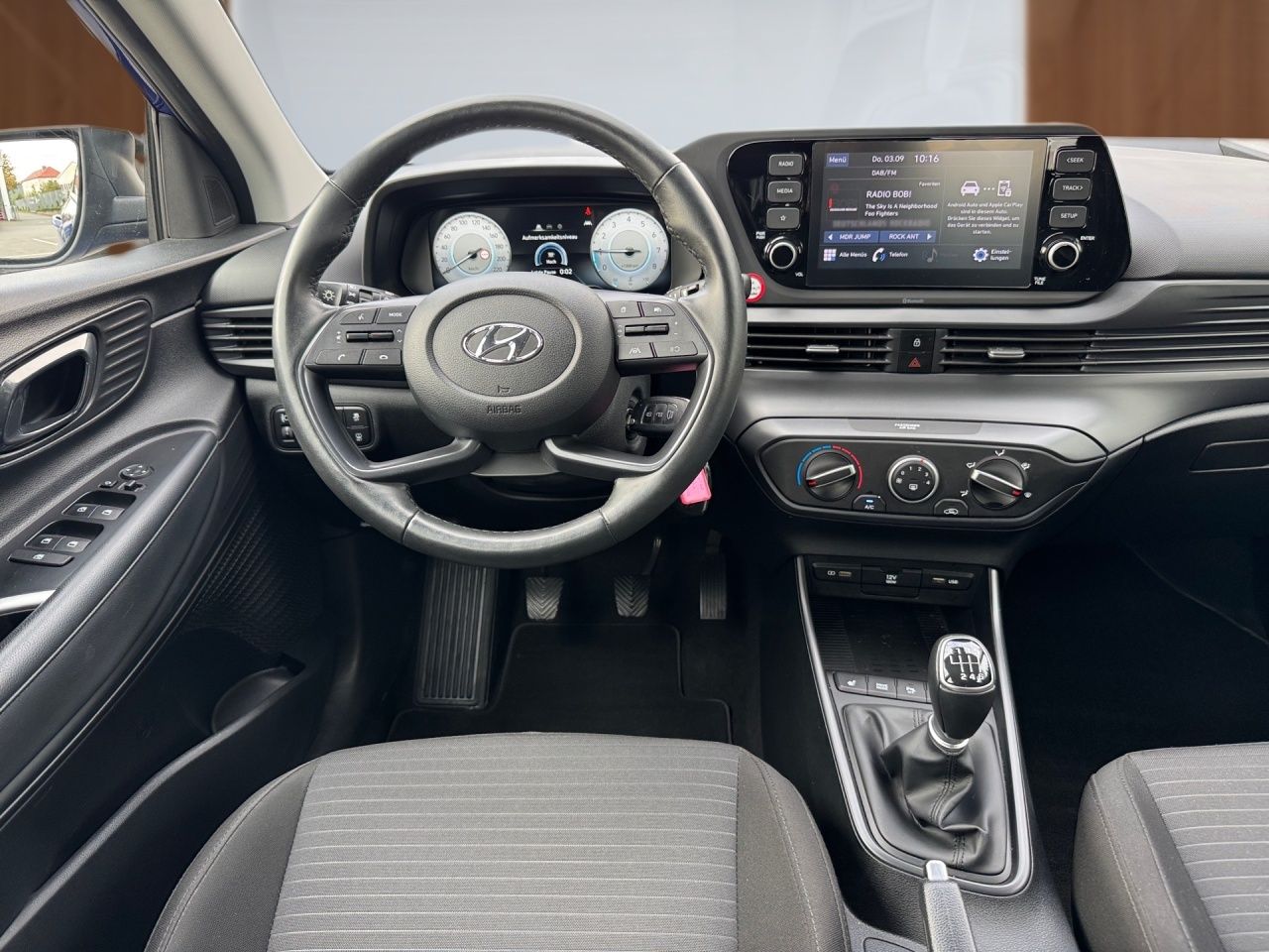 Fahrzeugabbildung Hyundai i20 TREND *Dachlack.* *USB*CARPLAY*ZV*