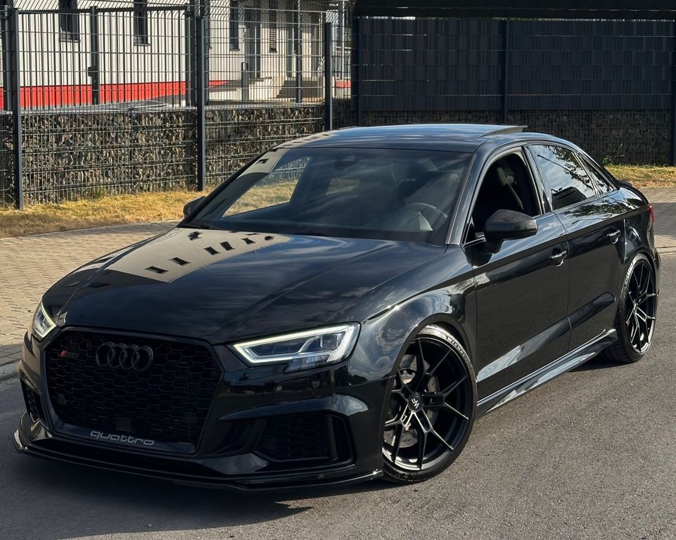 Image of Audi RS3