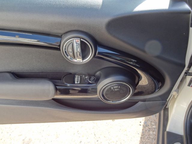 Fahrzeugabbildung MINI Cooper S/Pano/Leder/Navi/SitzH/H&K/JWC/