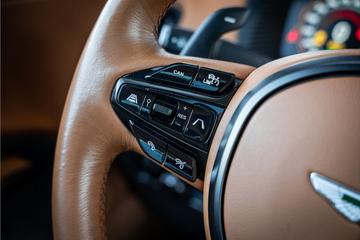 صورة مصغرة 36 لـ 2021 Aston Martin DBX