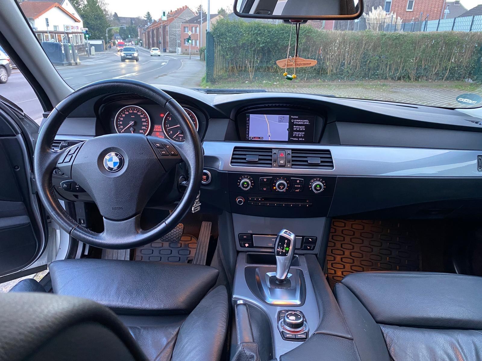 BMW 530i Edition Exclusive Edition Head-Up-Display 
