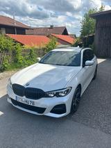 BMW 330i Touring M Sport Automatic M Sport - BMW 330 Gebrauchtwagen in München