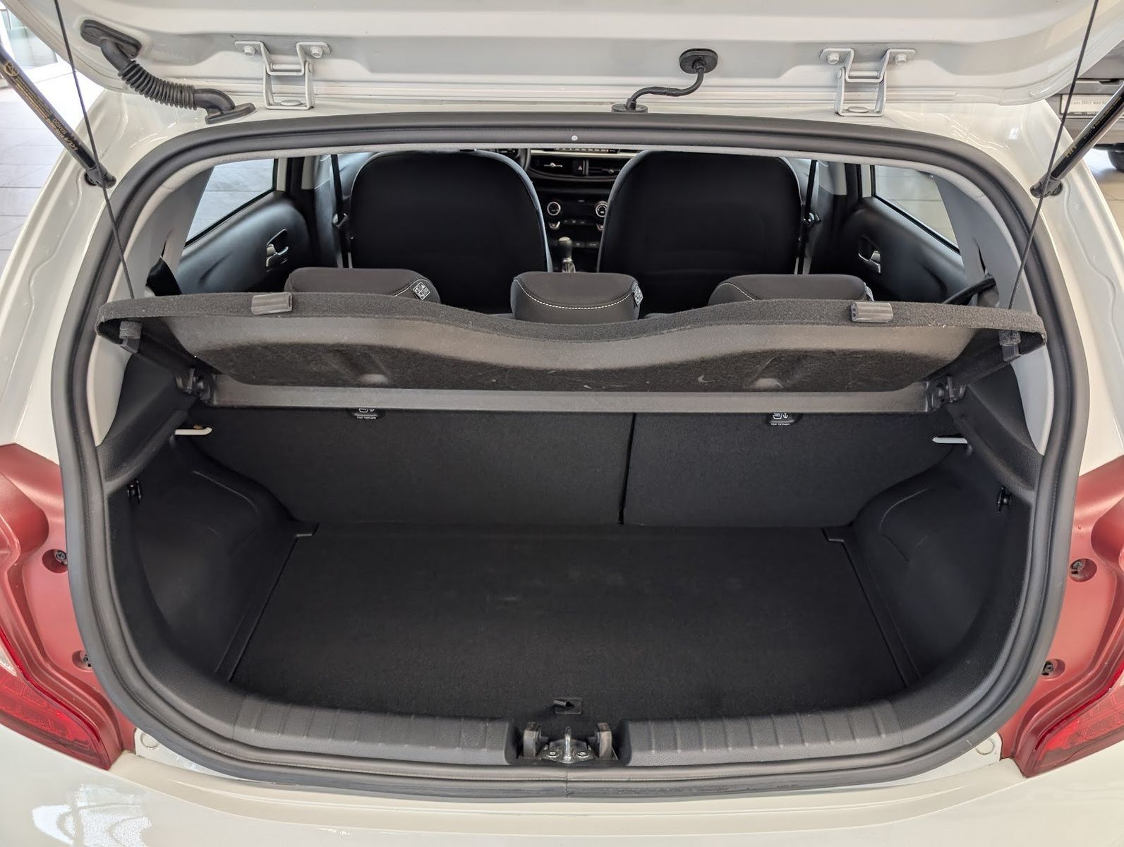 KIA Picanto 1.2 Vision Navi 14-Zoll Sitzheizung – Bild 10
