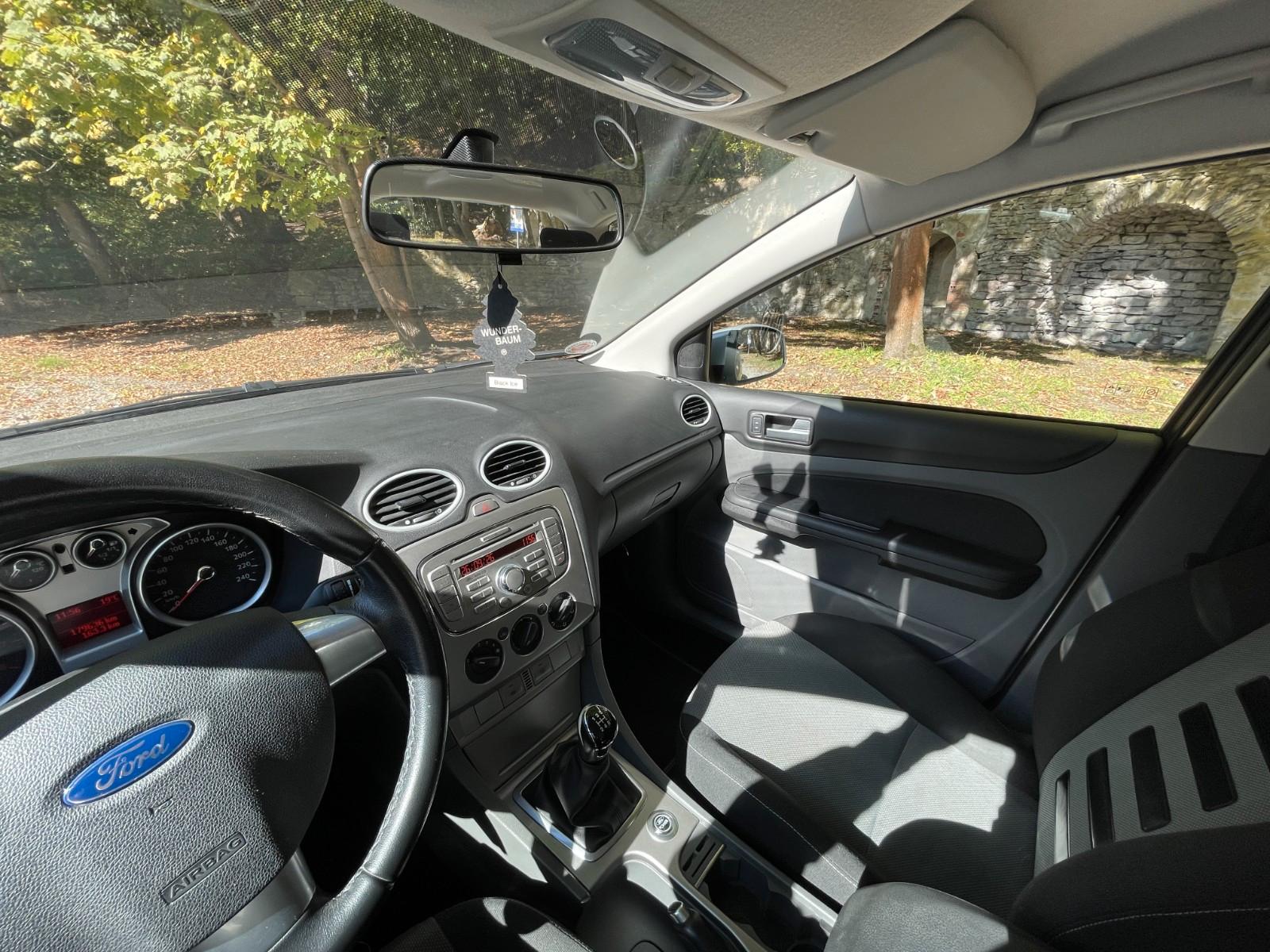 Ford Focus 2009 — photo 7
