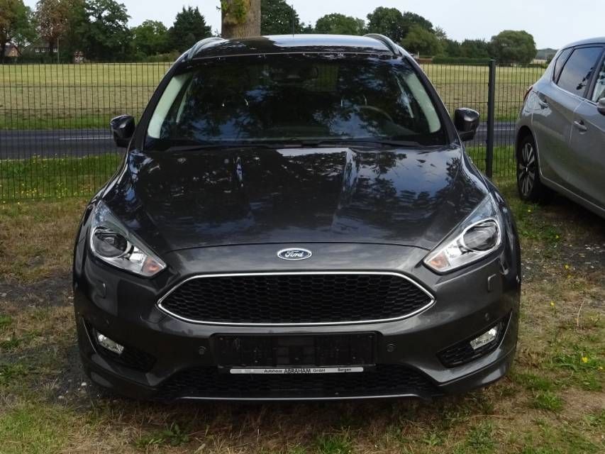 Fahrzeugabbildung Ford Focus Turnier 2.0 TDCi  Titanium