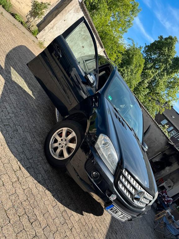 Mercedes-Benz ML 320