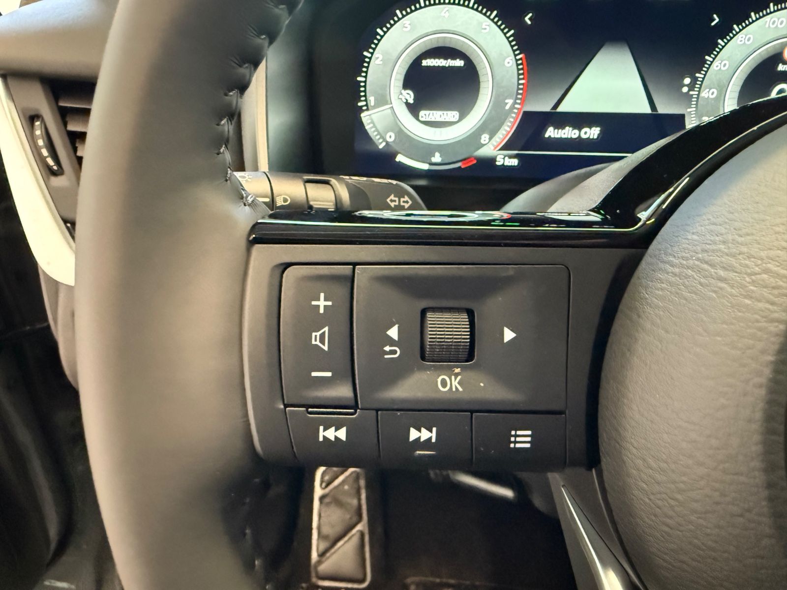 Fahrzeugabbildung Nissan Qashqai N-Connecta MHEV MT - Winter-,Komfort-Pa.