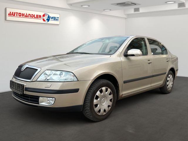 Skoda Octavia 1.6 1.Hand AAC Xenon PDC AHK