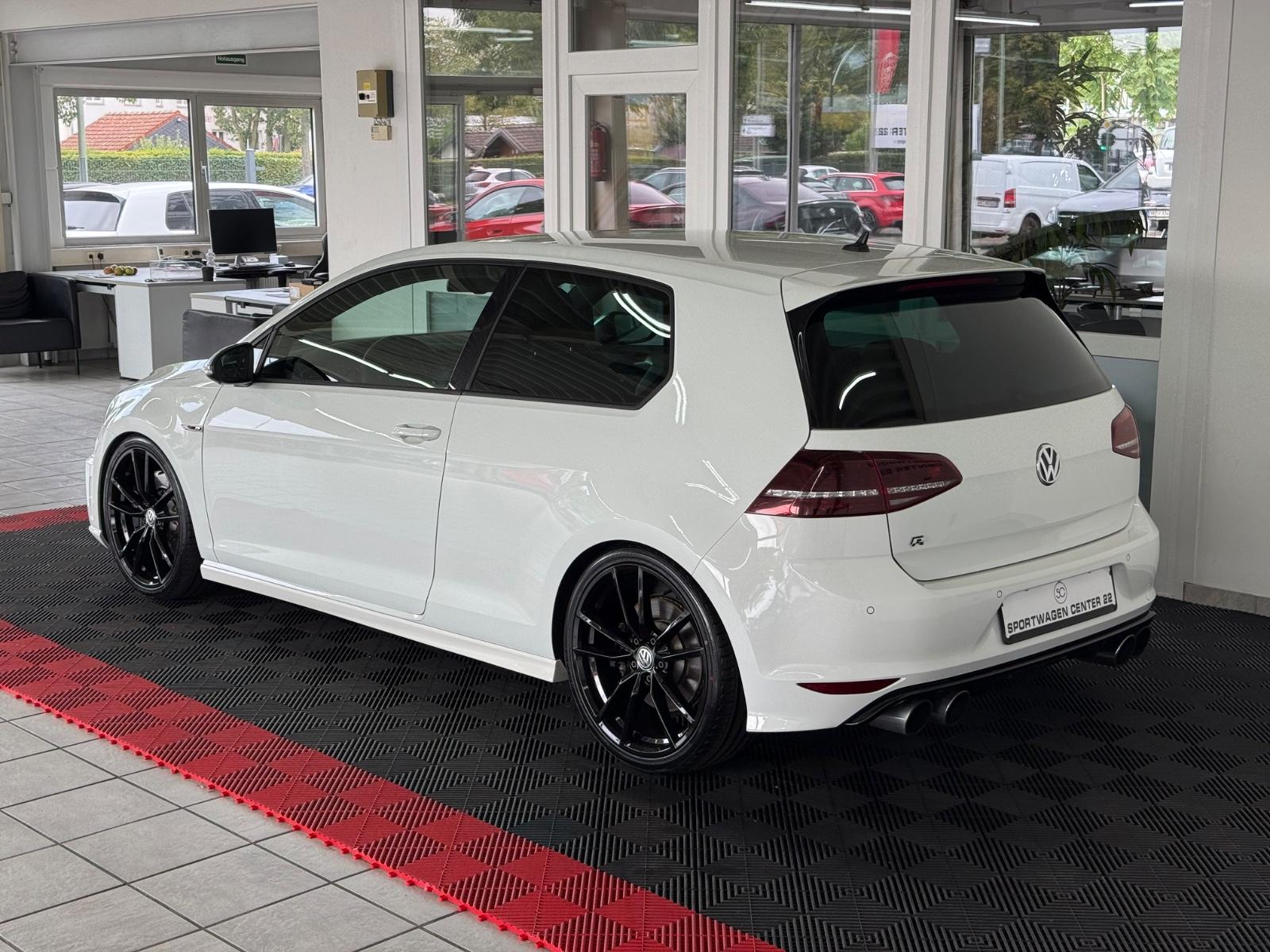 Volkswagen Golf 7R 2.0 TSI 300 ch DSG 4Motion / Cuir / Jantes Pretoria 19" / Caméra de recul / Sièges chauffants