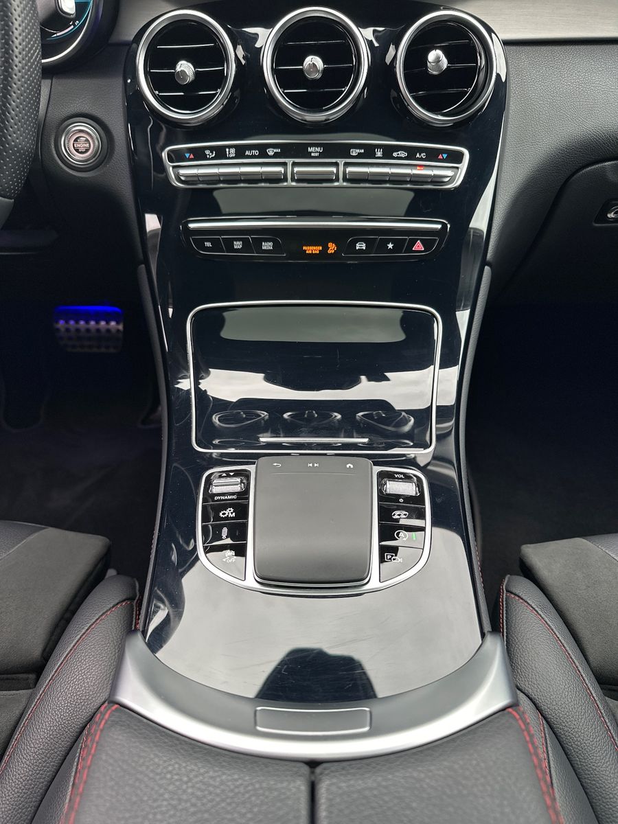 Fahrzeugabbildung Mercedes-Benz GLC 43 AMG 4Matic 9G NAV+LED+ACC+PANO+360°