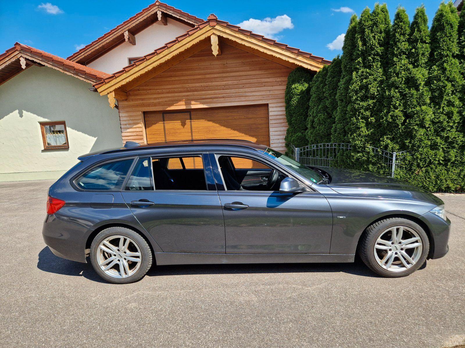 BMW 320 2012 — rear view