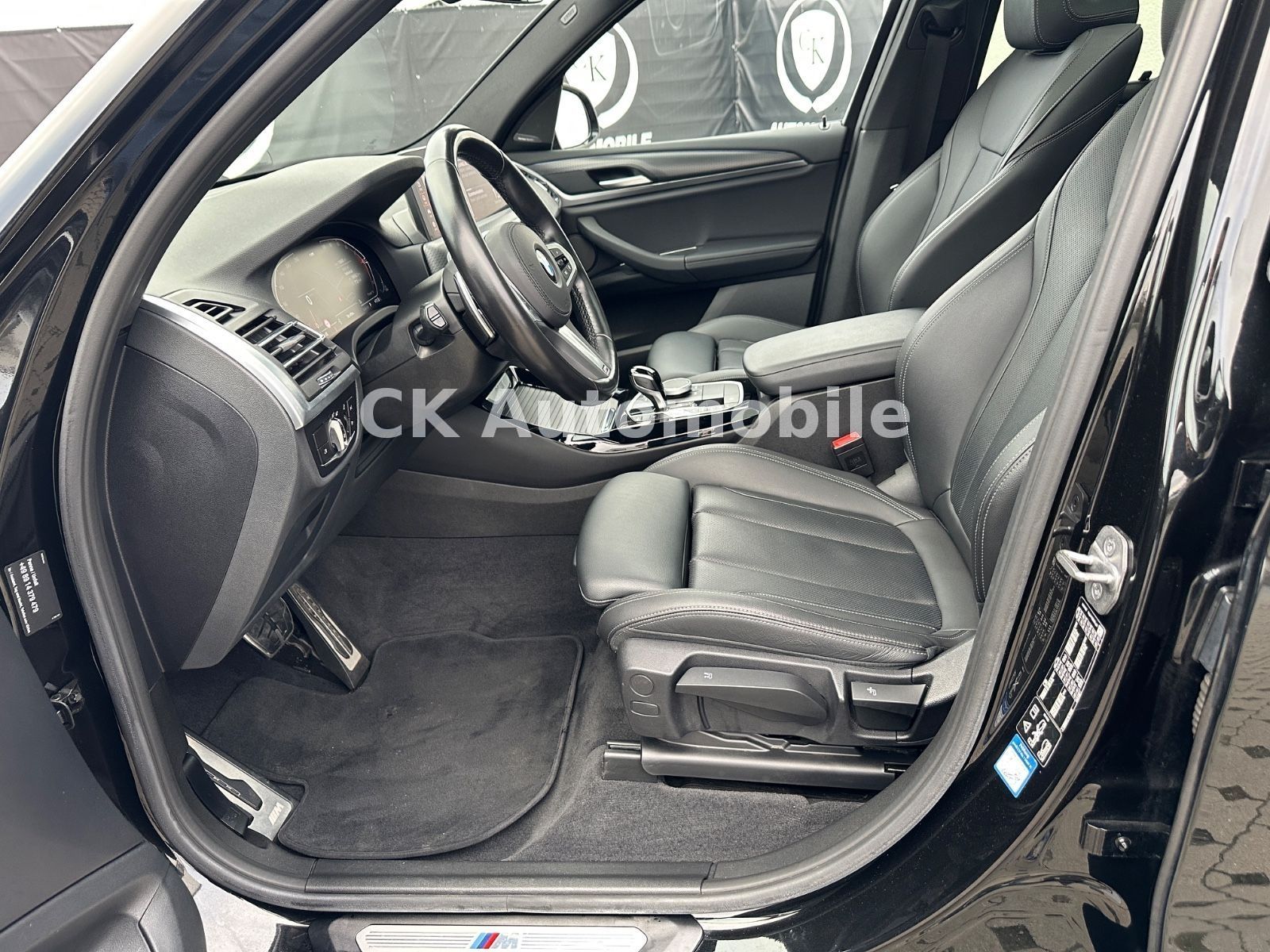 Fahrzeugabbildung BMW X3 xDrive30d M-Sport/Navi/Pano/LED/Kam/AHK