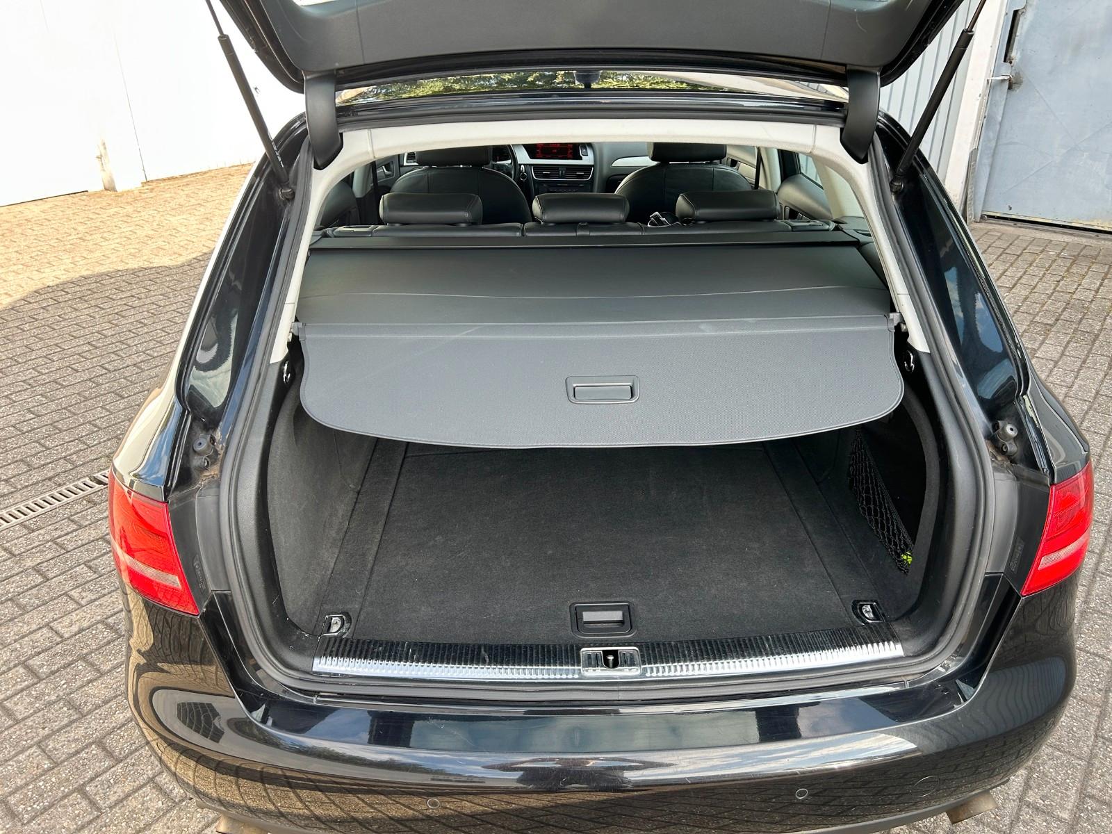 Audi A4 2009 — photo 32