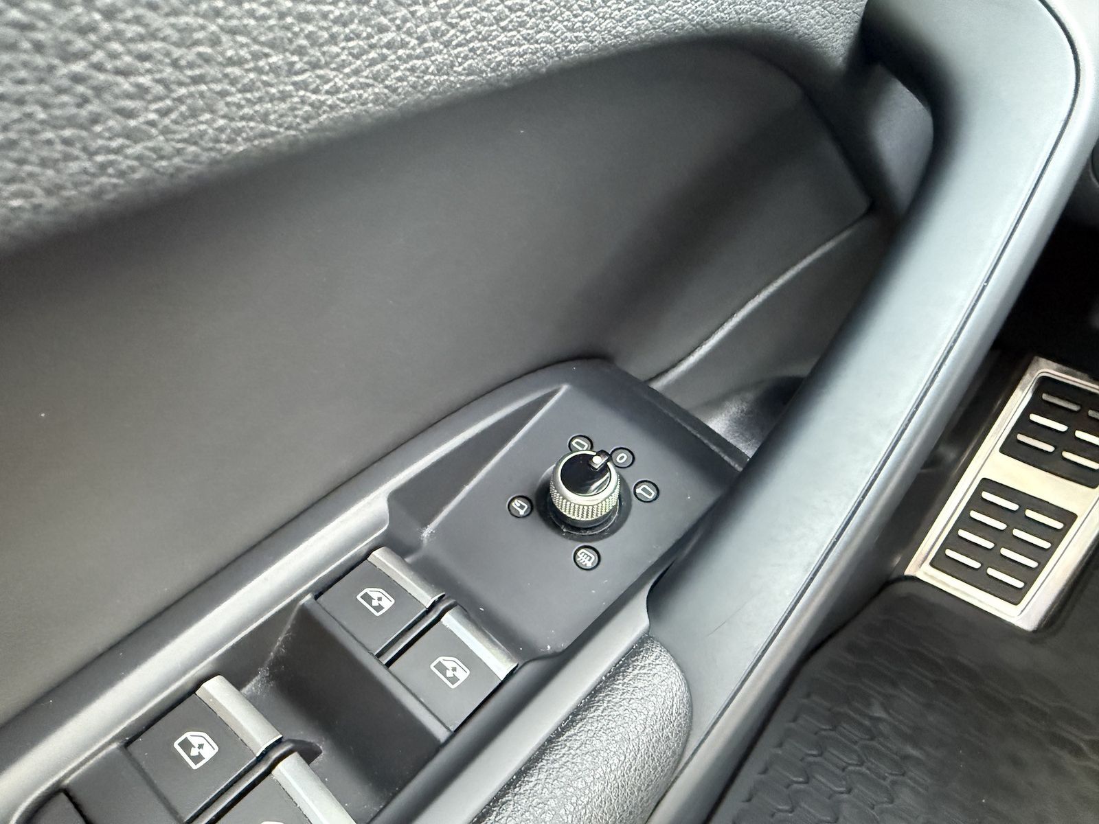 Fahrzeugabbildung Audi Q5 40 TDI qu. Sport S-LINE|NAVI|R-KAMERA|PANO