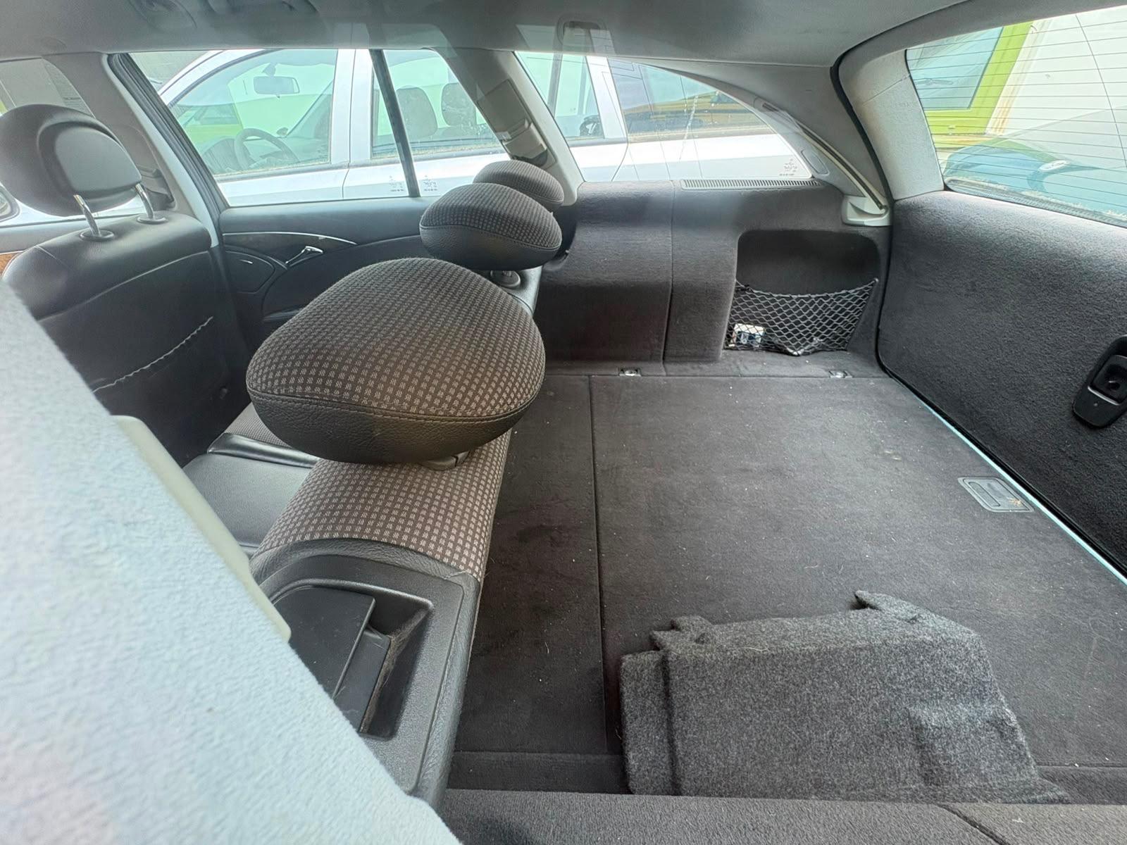 Mercedes-Benz E 220 E -Klasse T-Modell E 220 T CDI