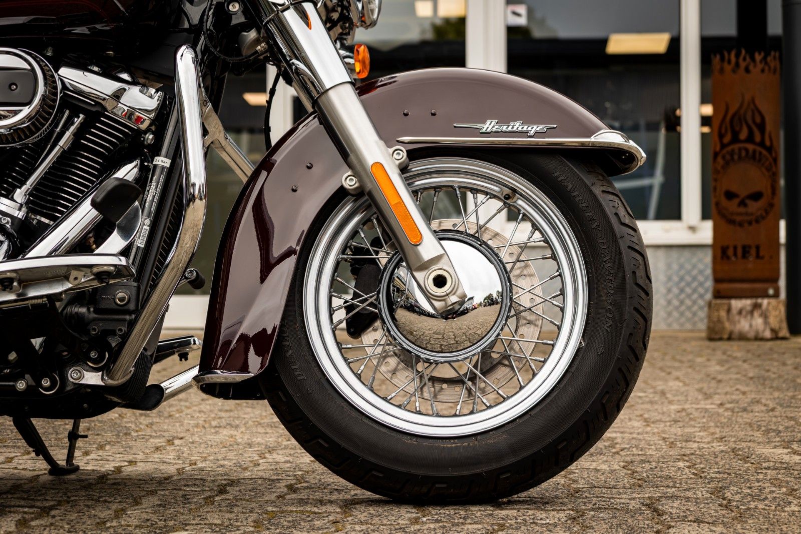 Fahrzeugabbildung Harley-Davidson Softail Heritage FLHCS 114 CUI -NEUWERTIG -