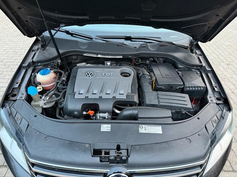 Volkswagen Passat 2011 — photo 6