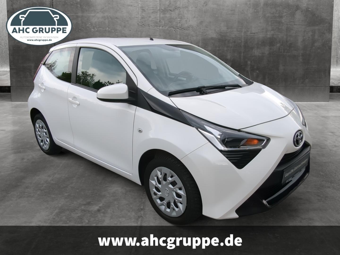 Toyota Aygo 1.0 VVT-i 5-Türer x-play, Klima, AHK für Ra