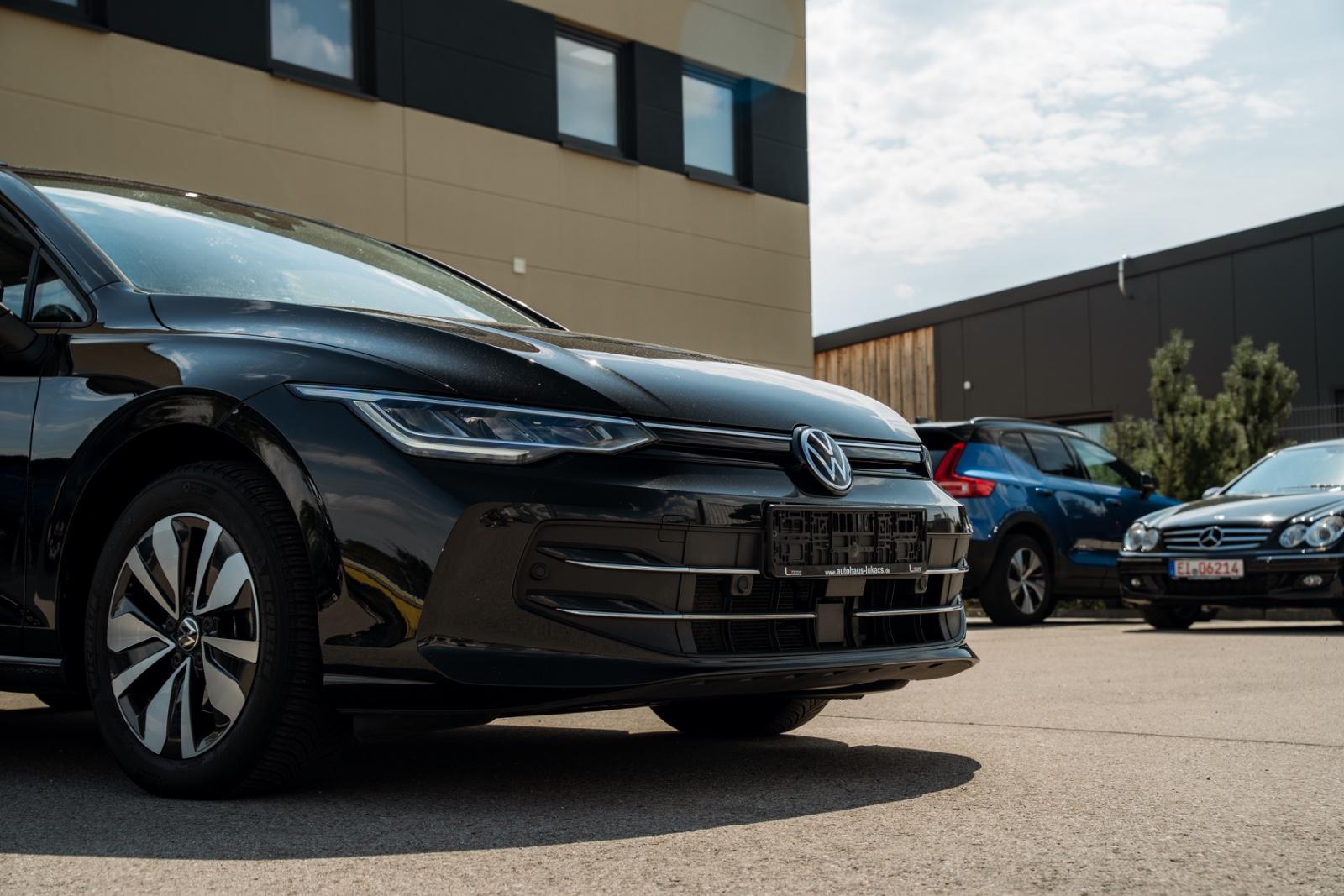 Volkswagen Golf VIII Variant 1.5 eTSI 85 kW Goal Kamera, миниатюра 24